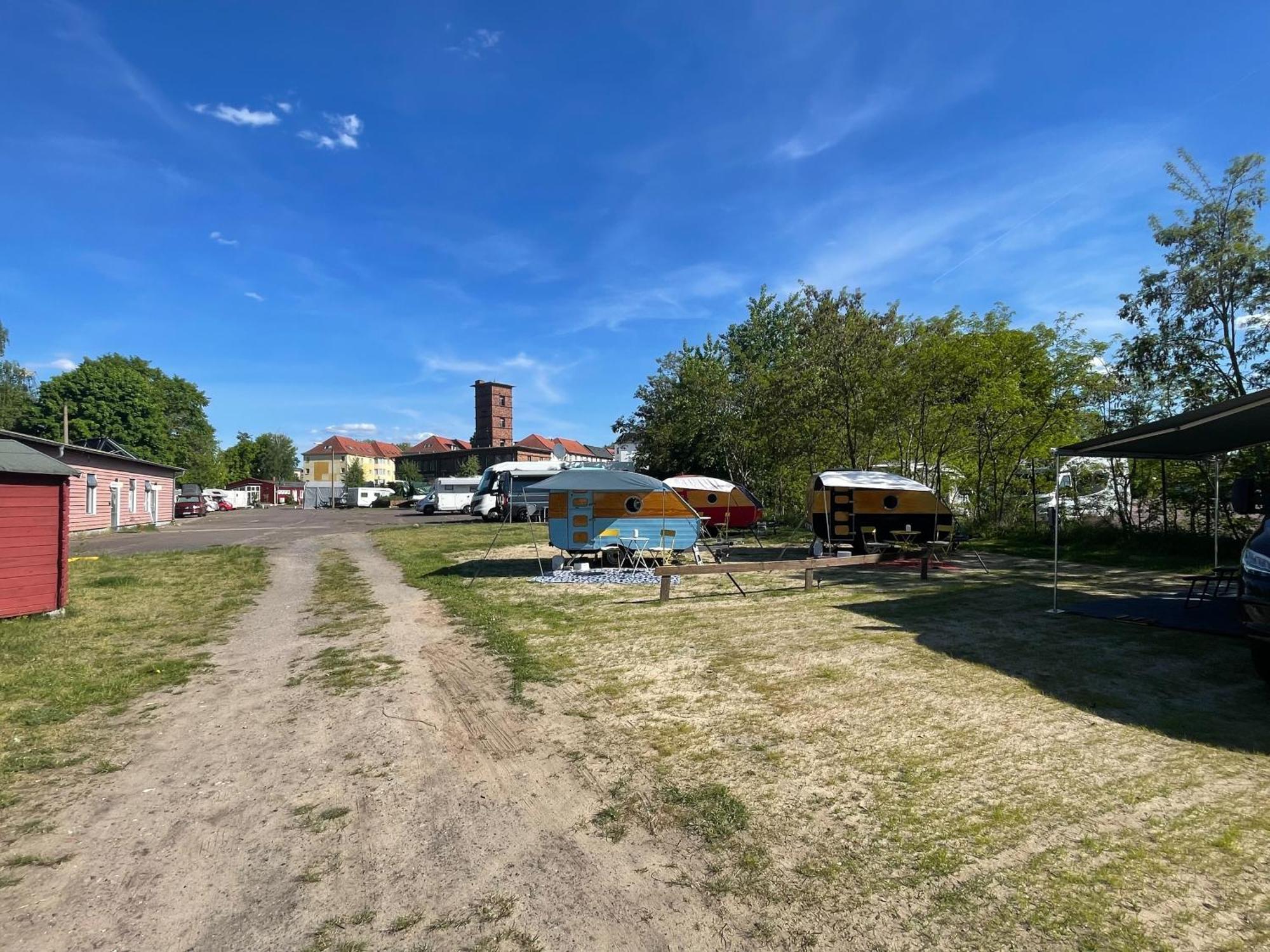 Cabrio-Wohnwagen Hotel Brandenburg  ภายนอก รูปภาพ